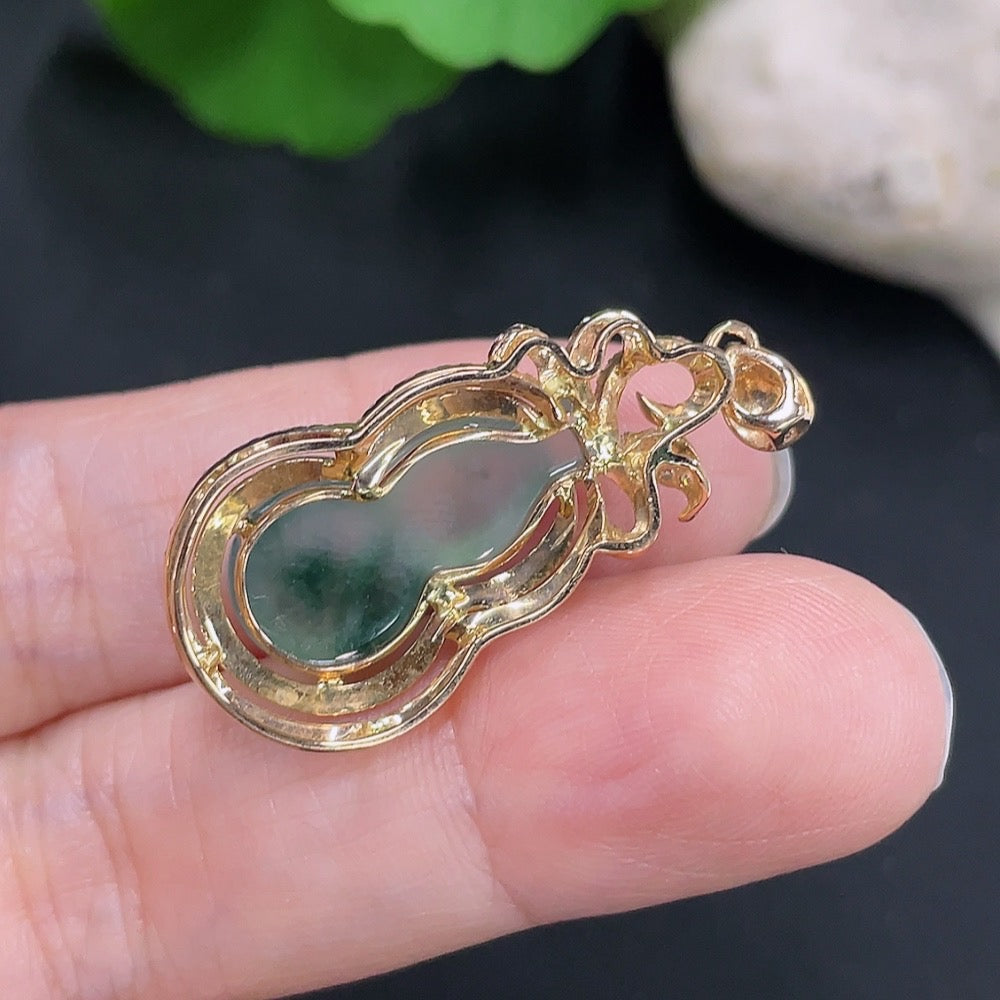 Jadeite Gourd Pendant 18K Gold Total Weight Approx. 4.7g (with Diamond Accents)