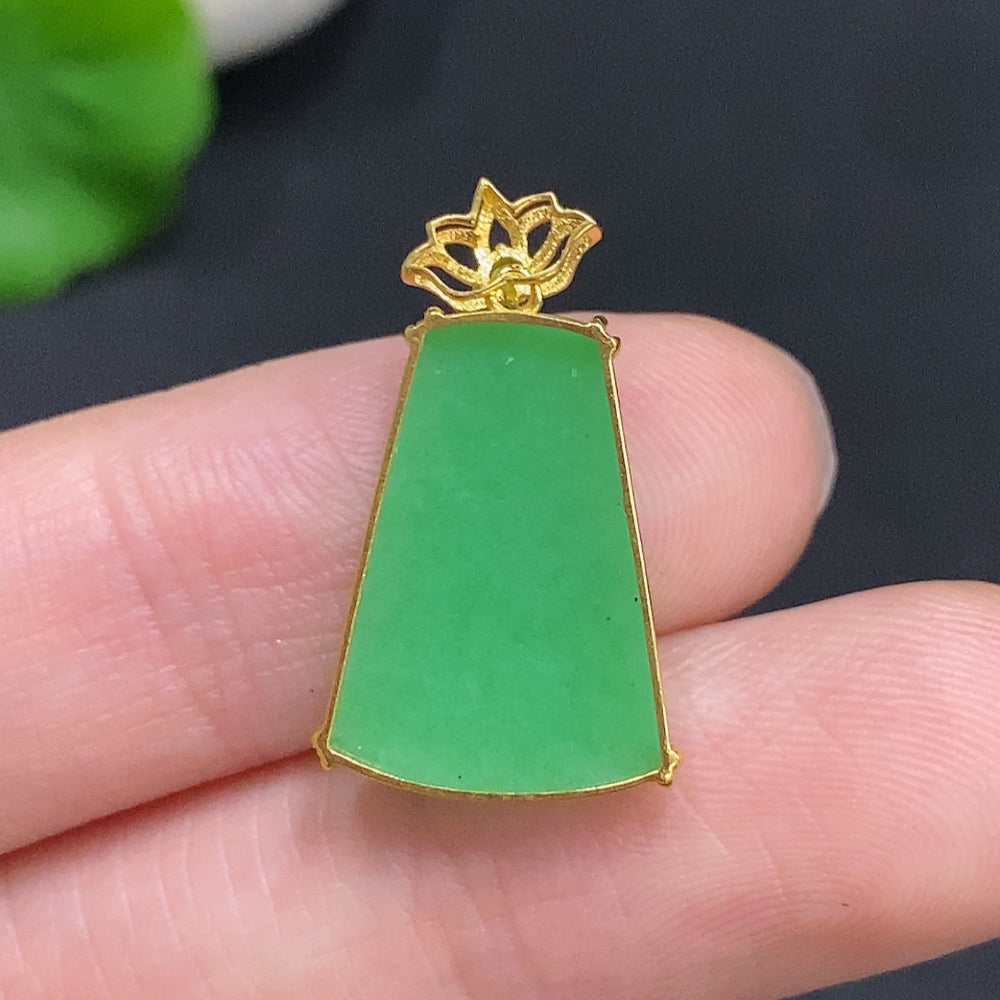 Jadeite Plain Pendant Pendant with 18K Gold, Total Weight Approx. 1.7g