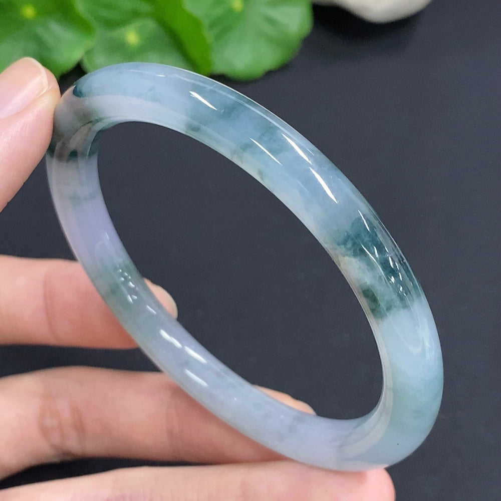 HKHQ jadeite round bangle, 57mm size, 32.5g weight, smooth green jade jewelry accessory shown in the image.