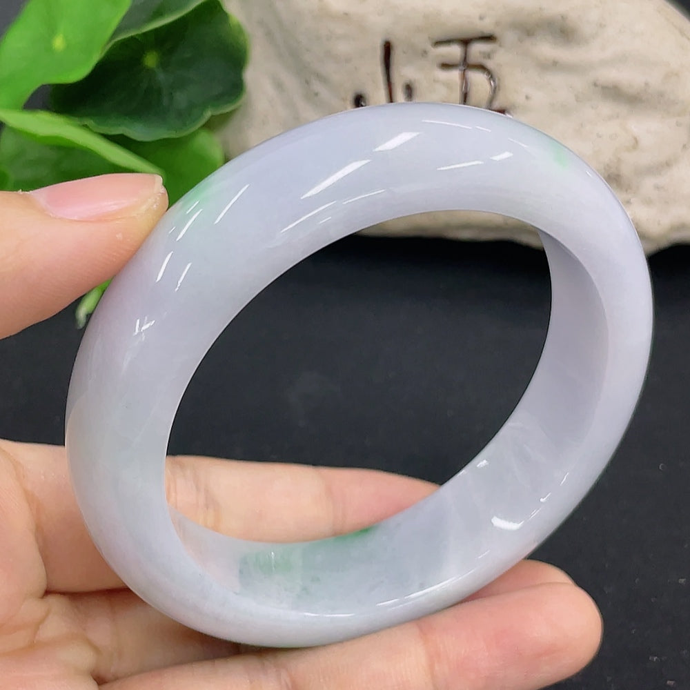 HKHQ jadeite round bracelet, size 58.7, with polished beads, weighs approximately 88.42g, featuring vibrant green jadeite stones.