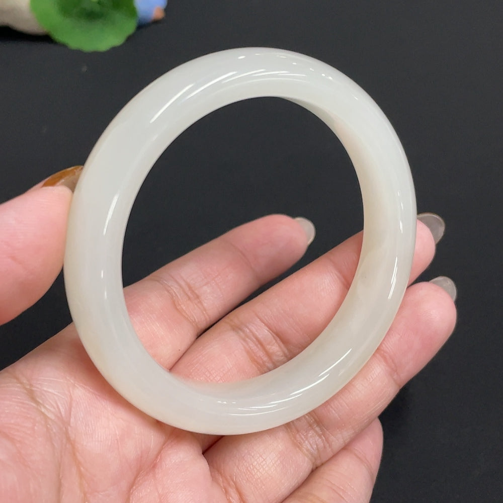 HUILIU HQ Hetian Jade round bracelet, size 58, featuring smooth jade beads, total weight approximately 54.3g.