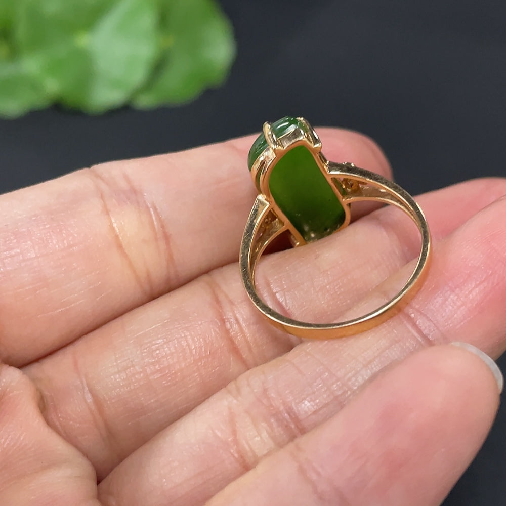 Huiliu Hetian Jade Jasper inlaid ring with diamond accents, featuring a polished jade gemstone and intricate silver setting.
