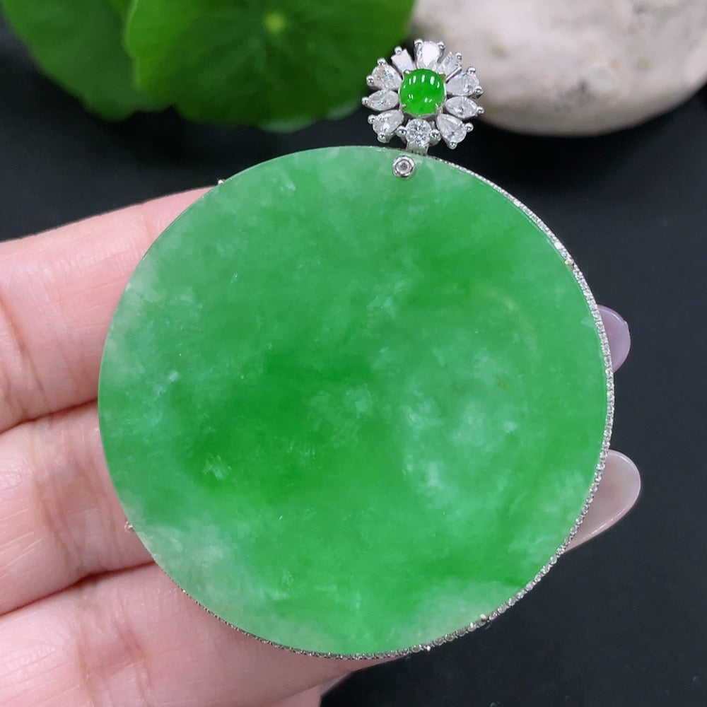 Jadeite plain pendant with 18K gold accents, diamond details, showcasing smooth jade surface, from HUILIU HQ.