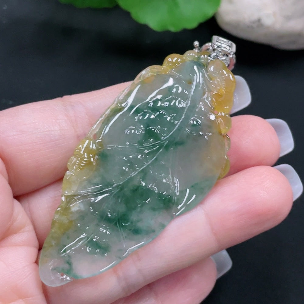 Jadeite Show-Stopping Pendant