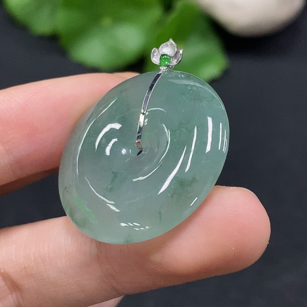 Jadeite Peace Knot Pendant 18K Gold Total Weight Approx. 8.5g