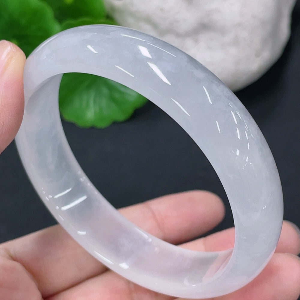 Jadeite Round Bangle