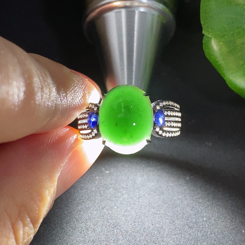 Jadeite and Diamond (Colorless) Ring in 18K Gold