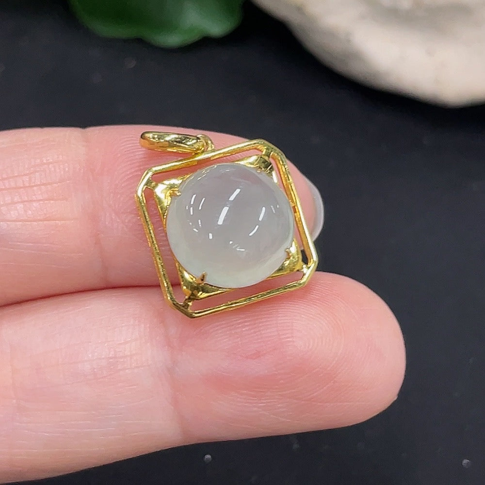 Jadeite Inlaid Pendant 18K Gold Total Weight Approx. 1.9g