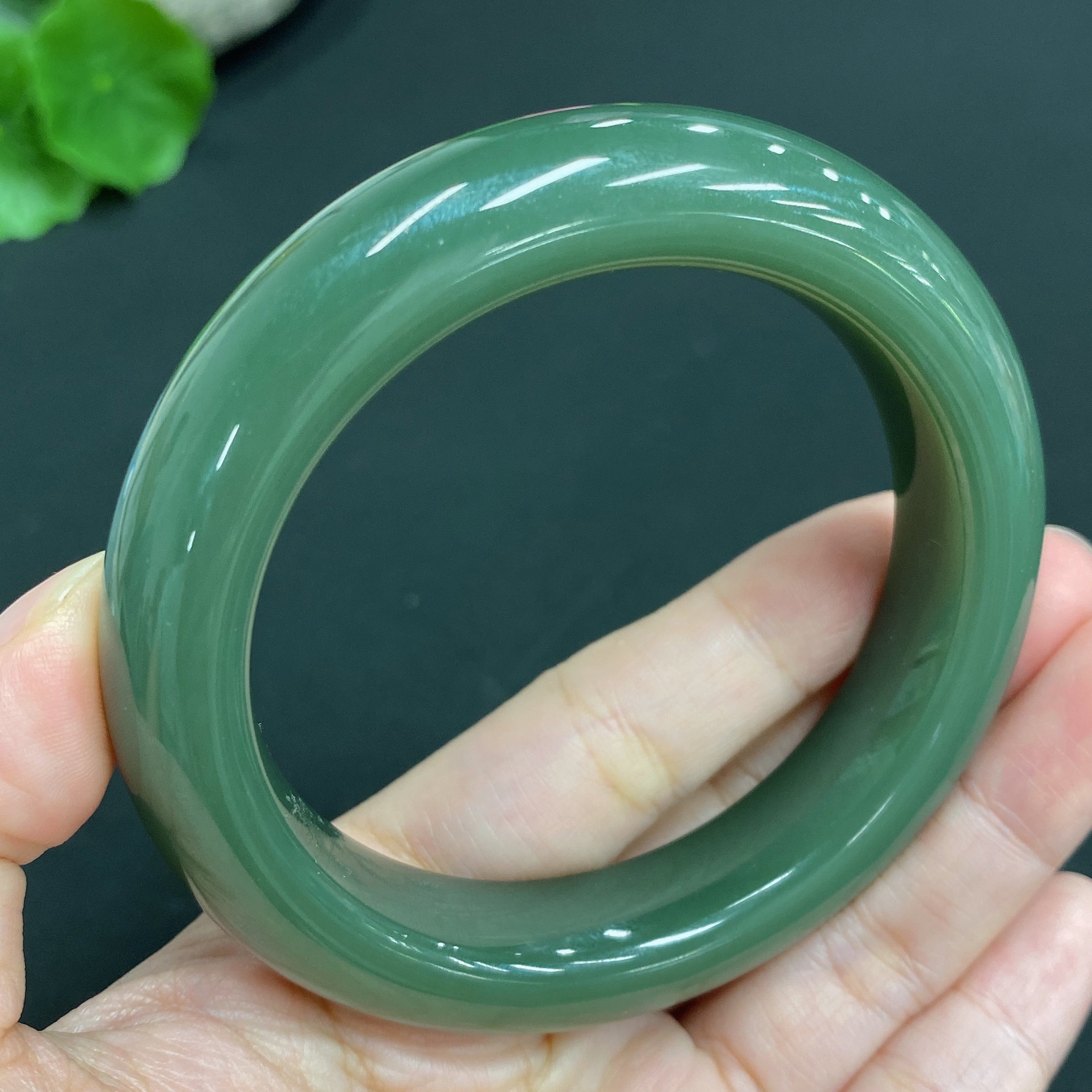 Hetian Jade Round Bracelet Size 56.8 Total Weight Approx. 76.3g