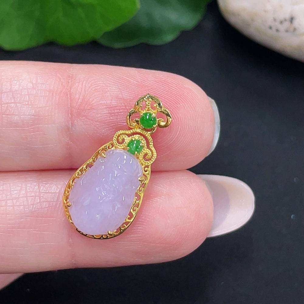 Jadeite Pi Xiu pendant with 18k gold inlay, crafted from jade, weighing approximately 1.32g, by HUILIU HQ.