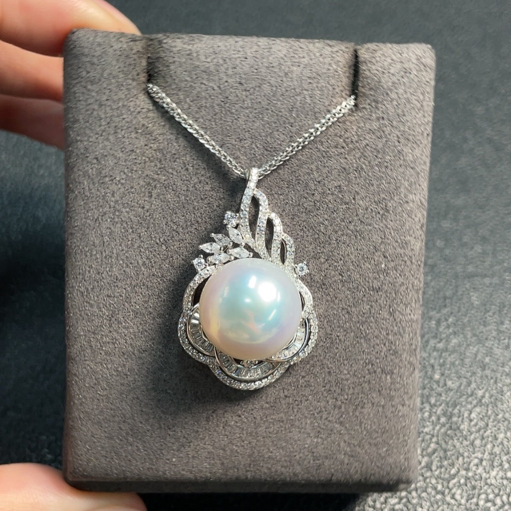 Seawater Pearl Pendant Non-Gold Total Weight Approx. 11.44g Including Chain Size Approx. 14.9mm