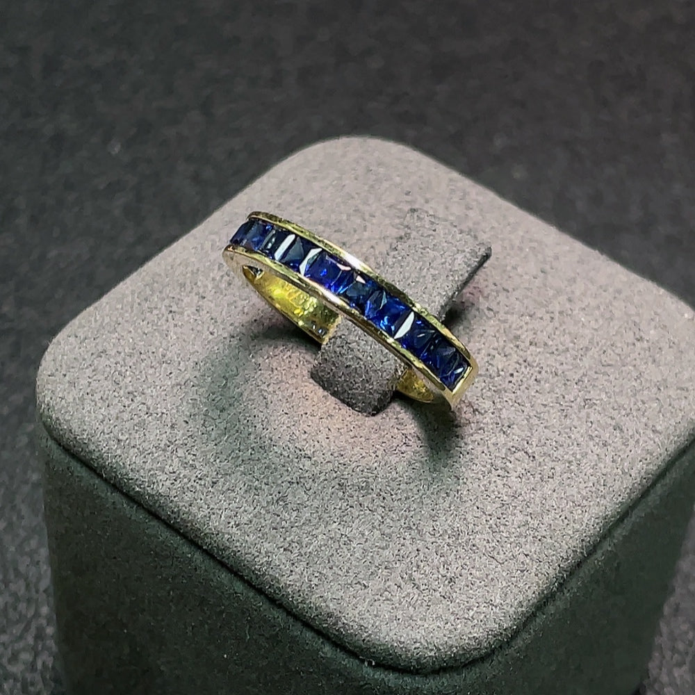 HUILIU HQ 18K gold blue sapphire ring with a 1.5mm gemstone, size 16, showcasing a elegant gemstone setting.