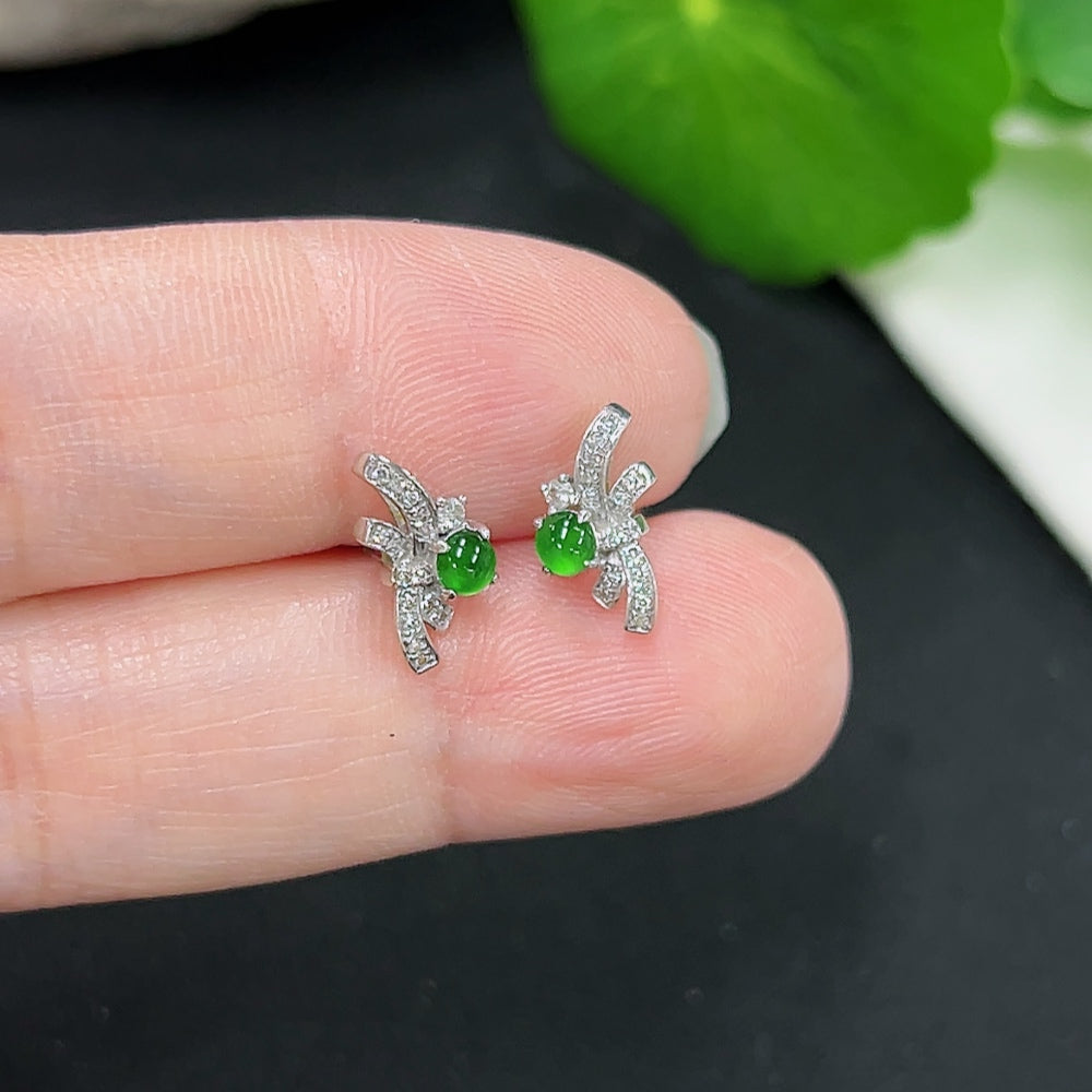 Jadeite inlaid earrings pair 18K gold total weight approx. 0.9g (with diamond accents)