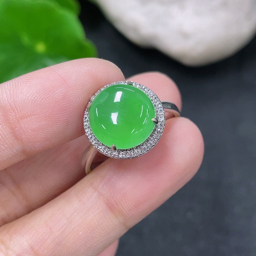 Jadeite Inlaid Ring 18k with Diamond Accents