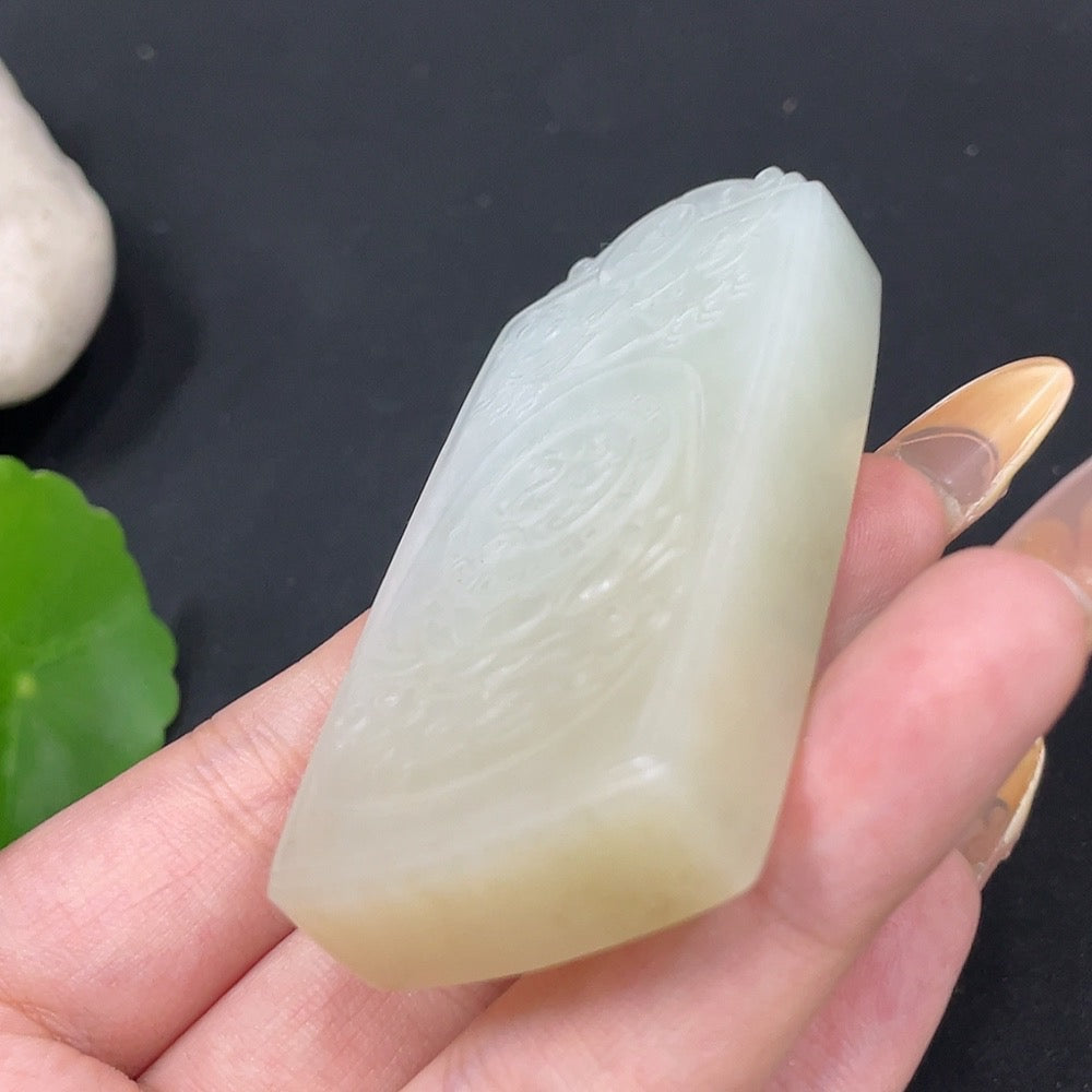 Hetian Jade Pendant Guanyin Total Weight Approx. 81.8g