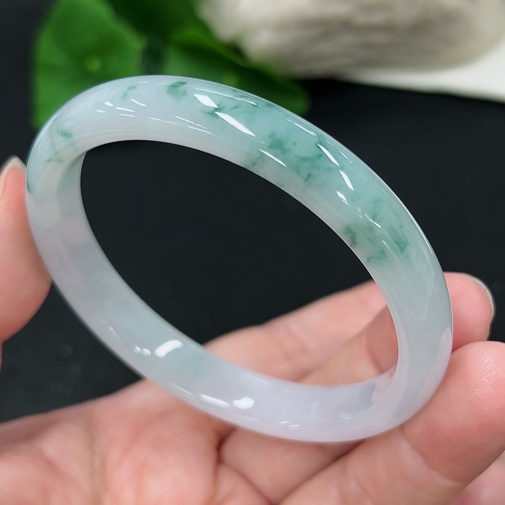 HKHQ jadeite round bracelet with size 54.8 and approximately 32.2g weight, featuring smooth, polished jadeite beads.