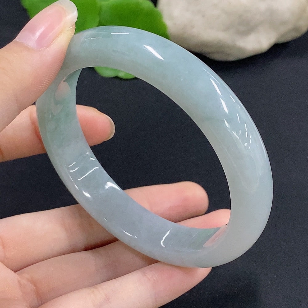 Jadeite Round Bangle