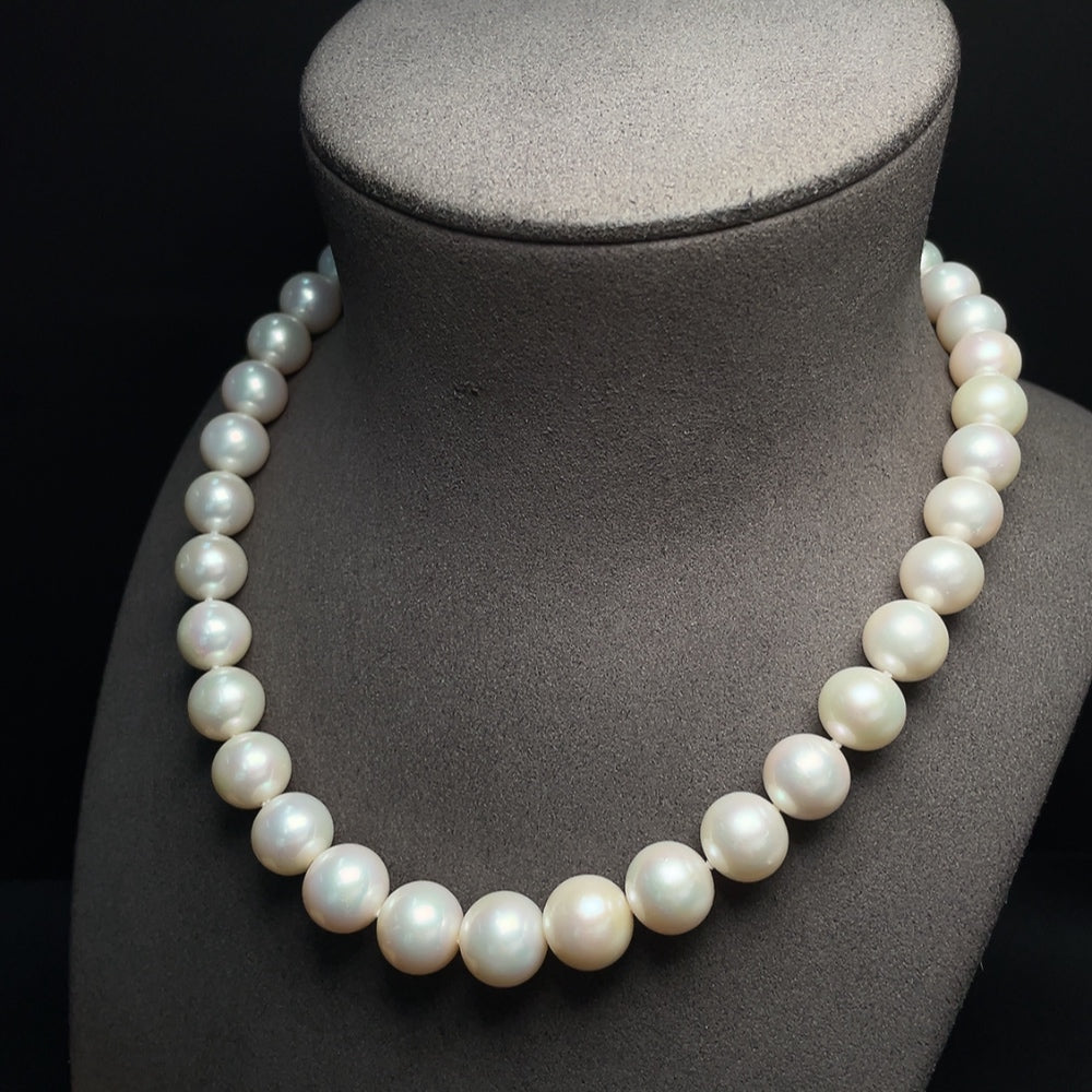 Pearl Necklace 18K Gold Total Weight Approx. 79.95g Size 10.7-12.6mm