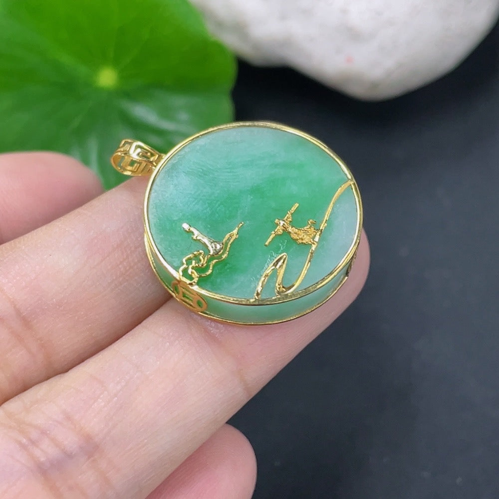 Jadeite Plain Pendant with 18k Gold, Total Weight Approx. 5.07g