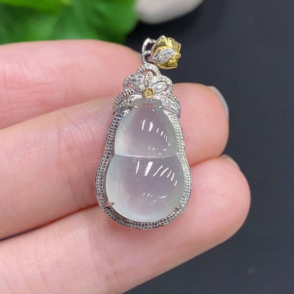 Huiliu Jadeite Gourd Pendant in green jade, non-diamond, Huiliu certified, showcasing smooth carved surface and traditional design