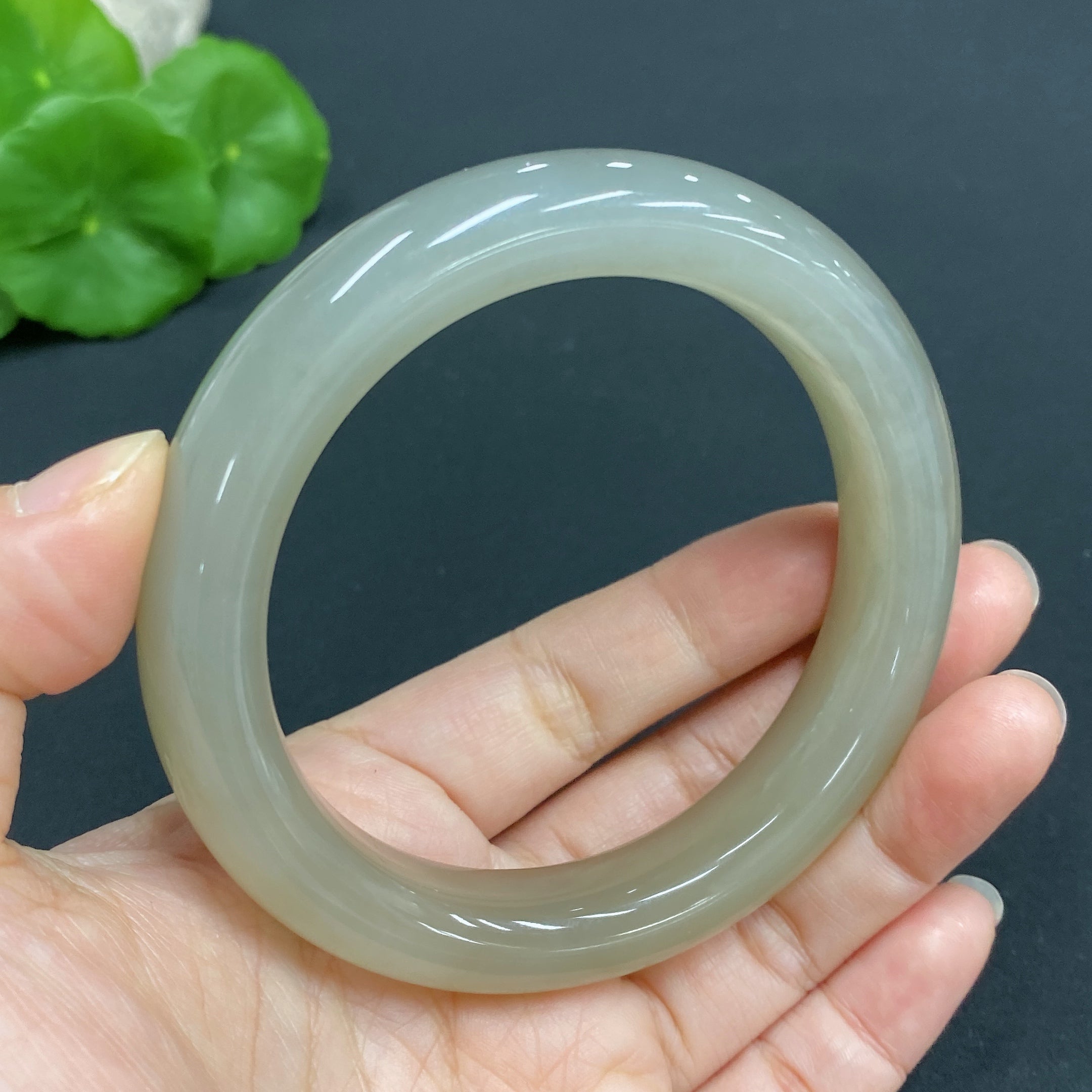 Hetian Jade Round Bracelet, Size 58.8, Total Weight Approx. 69g