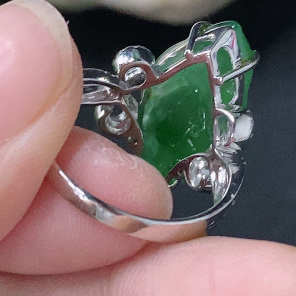Jadeite inlaid ring 18k with diamond size 15 total weight about 4.64g