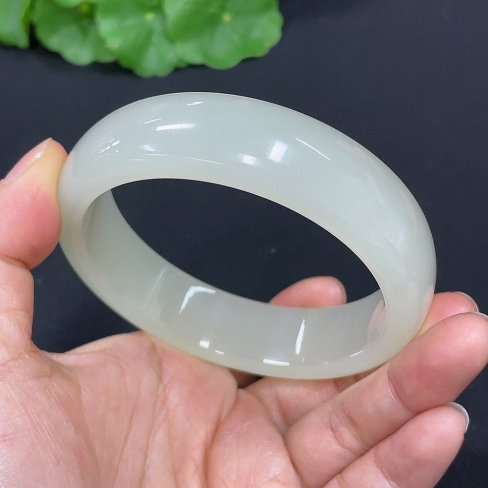 Hetian Jade Round Bracelet Size 60.7 Total Weight Approx. 72.1g
