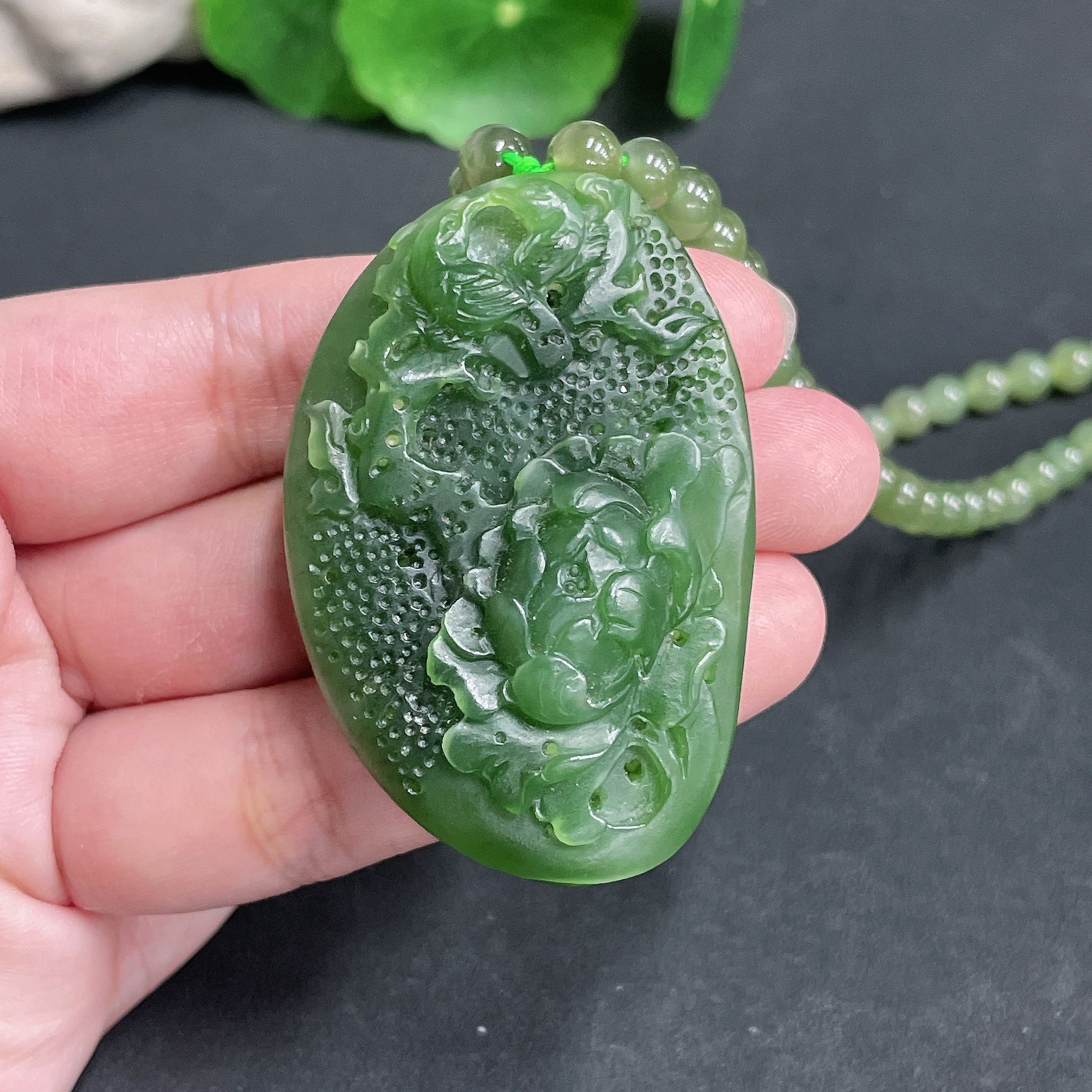 Hetian Jade Pendant 'Flowers Blossom and Wealth Abounds' with chain, total weight 82.71g