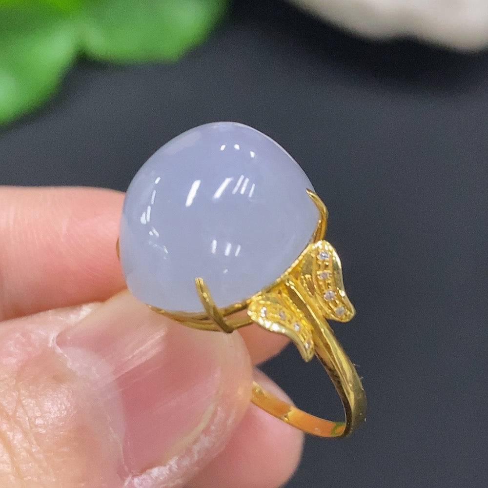 HUILIU HQ jadeite cabochon ring with diamond accents, 73% gold, size 11, weighing approx. 4.2g, elegant jewelry piece