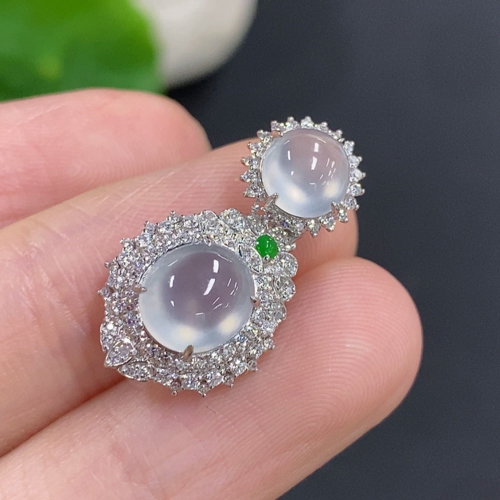 Jadeite Bezel-set Cabochon Pendant with 18k Gold and Diamond Accents, Total Weight Approx. 2.32g