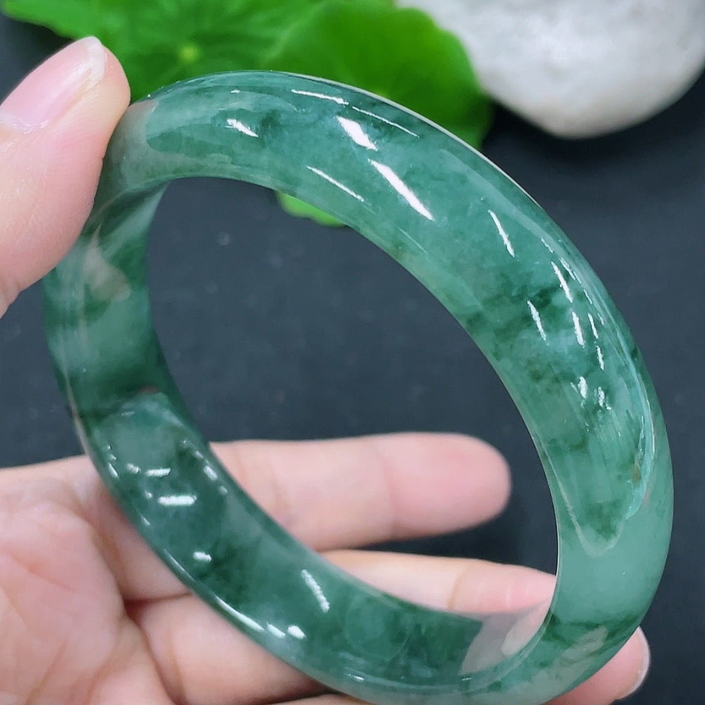 Jadeite Round Bangle