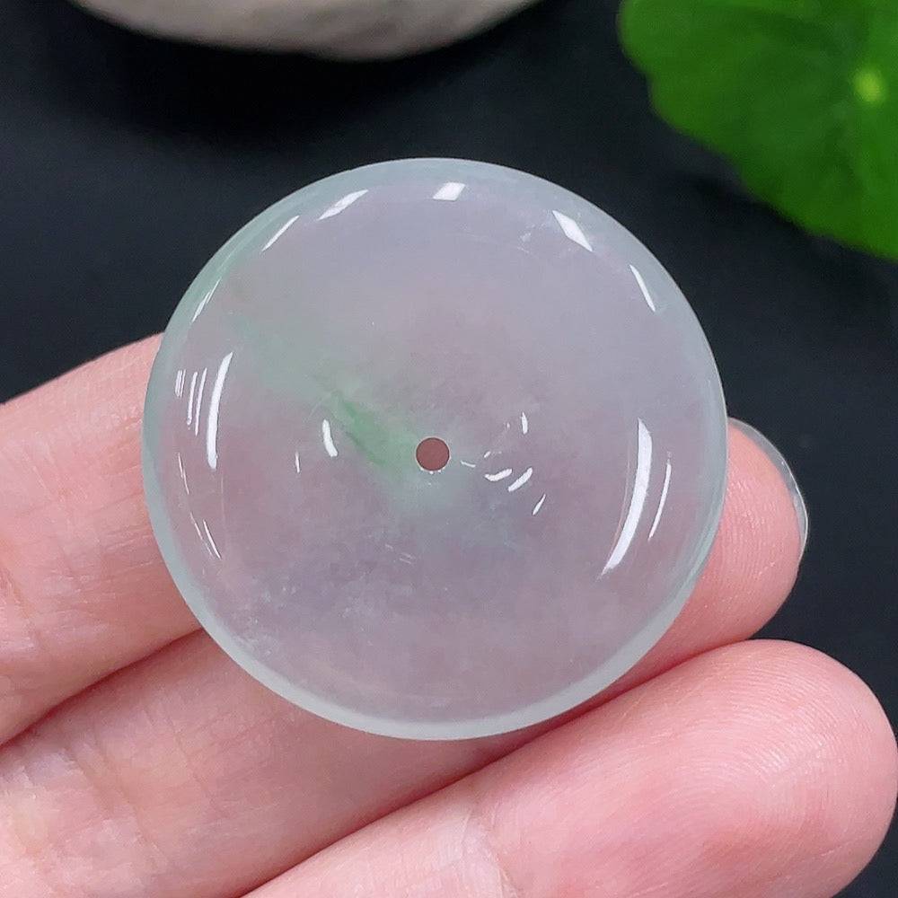 Jadeite Peace Knot pendant by HUILIU HQ featuring a smooth, polished jade knot design, weighing approximately 9.7 grams.