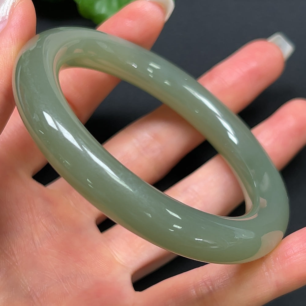 Hetian Jade Round Bangle