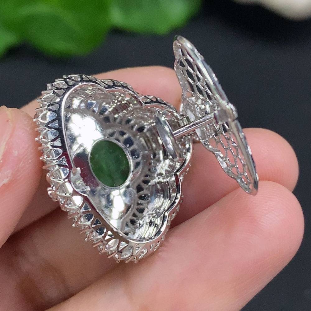 Jadeite Buddha pendant with 18K gold setting and diamond accents, weighs approximately 7.2g, from HUILIU HQ.
