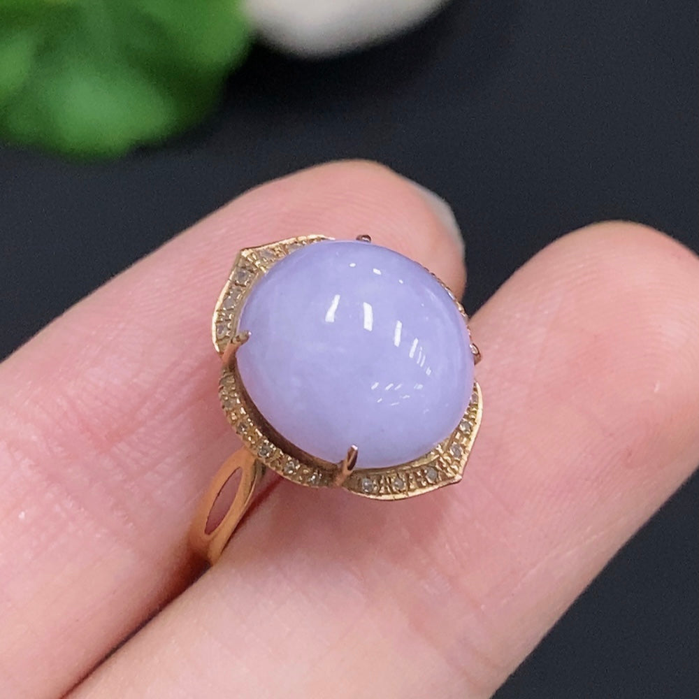 Huiliu Jadeite cabochon ring featuring a smooth, polished jade stone without diamonds, certified by Huiliu HQ.