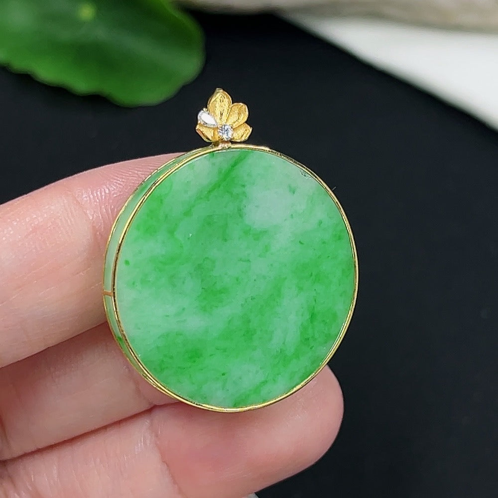 Jadeite plain pendant necklace with 18K non-diamond setting, featuring a smooth jadeite stone on a delicate chain.