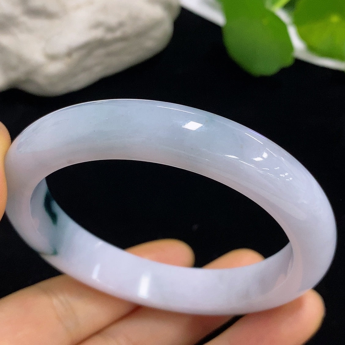 Jadeite round bangle in size 57.6, featuring smooth polished surface and a total weight of 54.77g, by HKHQ.