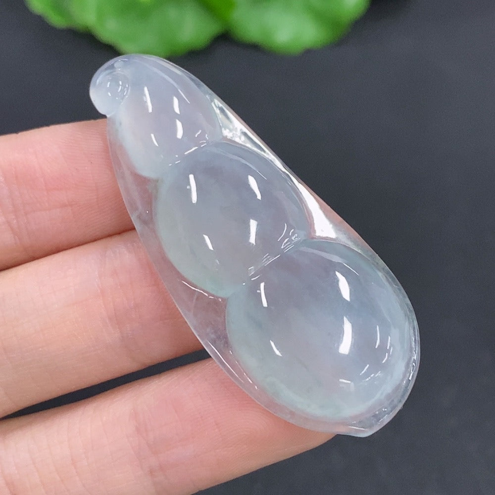 Jadeite Lucky Bean Pendant, Total Weight Approximately 10.8g