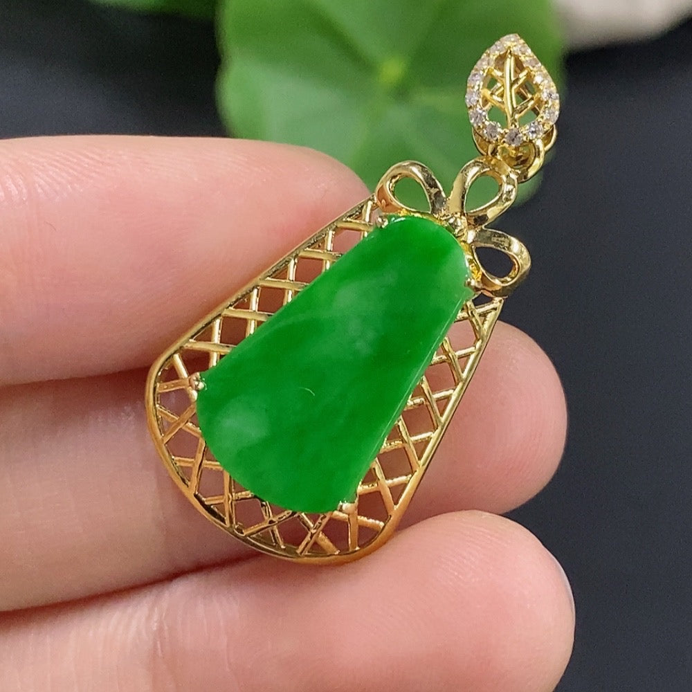 Jadeite Plain Pendant with 18k Diamond Accents