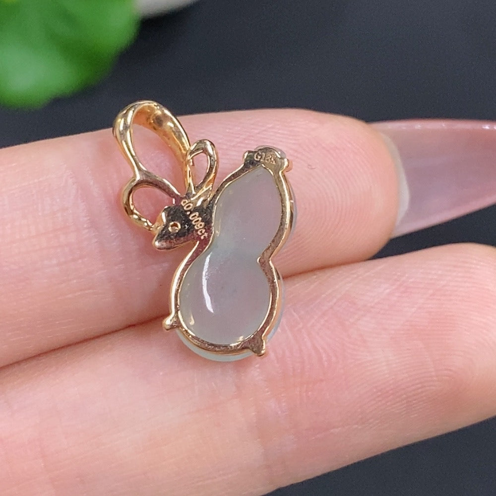 Jadeite Gourd Pendant with 18k Gold and Diamond Accents, Total Weight Approximately 1.8g