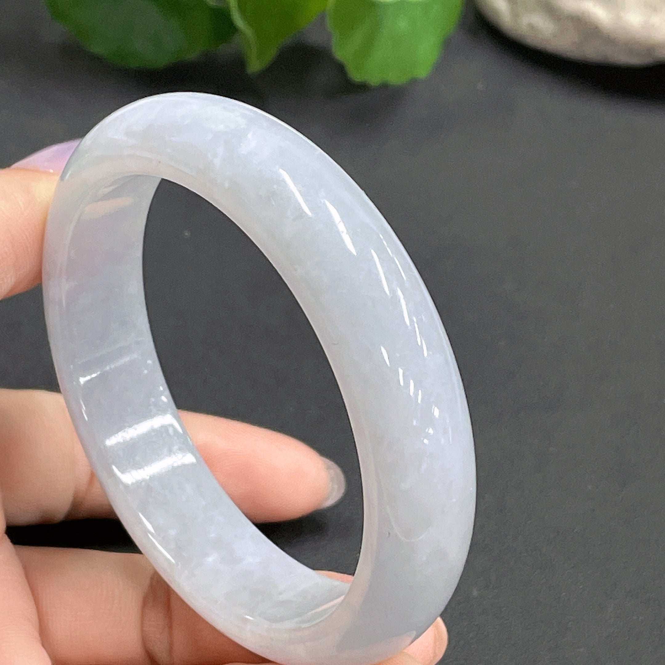 Jadeite Bangle Size 55.5mm Total Weight 56.320g