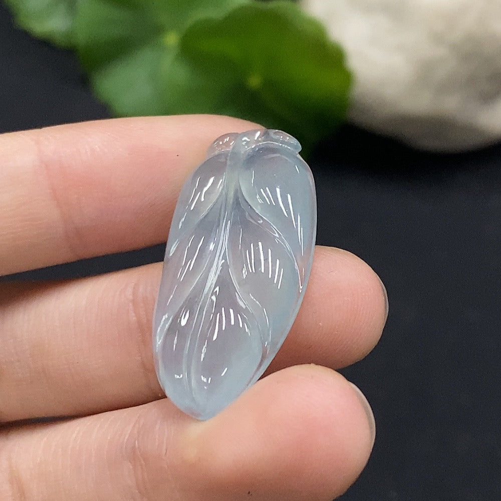 Jadeite leaf inlay piece from HUILIU HQ, approximately 4.52g, showcasing detailed natural jade craftsmanship.