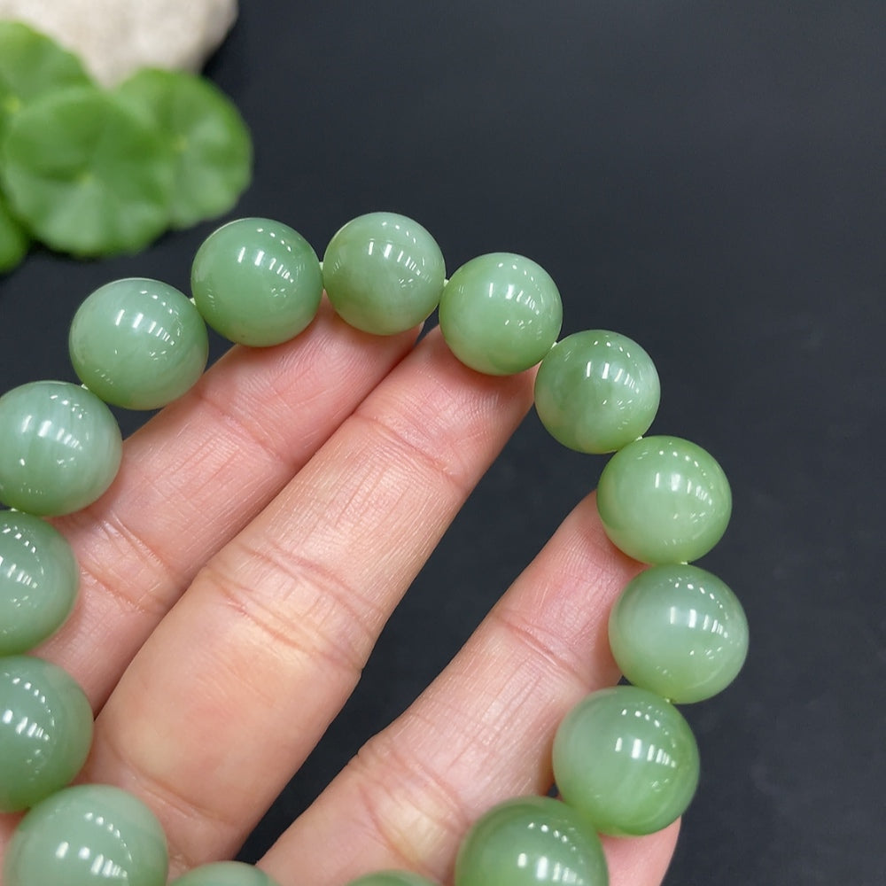 Hetian Jade Jasper Bracelet, approx. 11.8mm beads, total weight approx. 38.1g