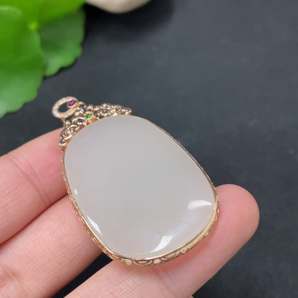 Hetian Jade Inlaid Plain Pendant with, ., Accented with Diamonds | Huiliu Certified
