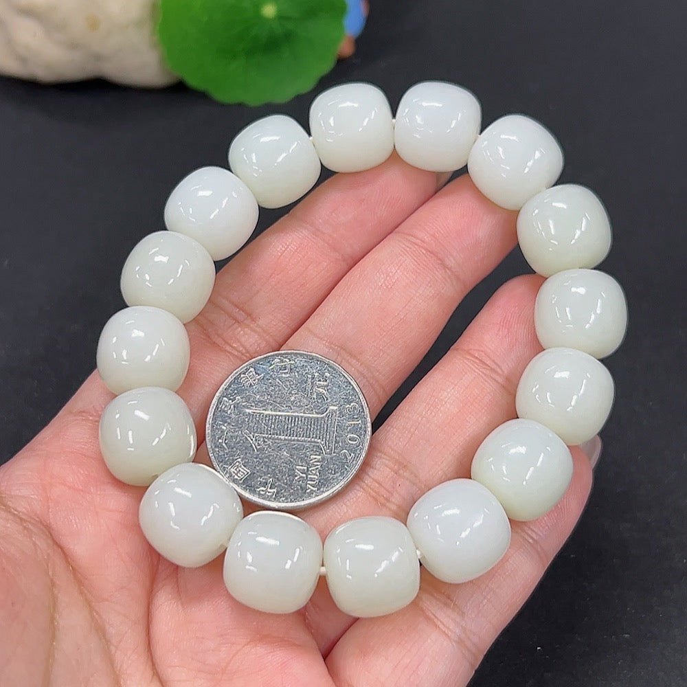 Hetian Jade Bracelet, approx. 13.6mm