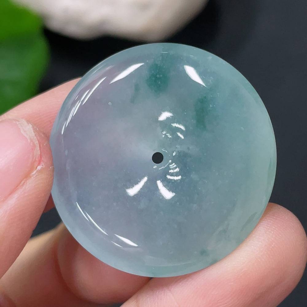 Jadeite safety buckle pendant by HUILIU HQ, weighing approximately 9.45g, featuring a polished green jade jewelry piece.