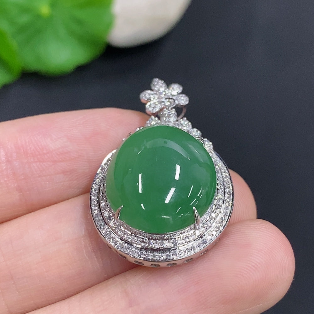 Jadeite Cabochon Pendant in 18K Gold with Diamond Accents