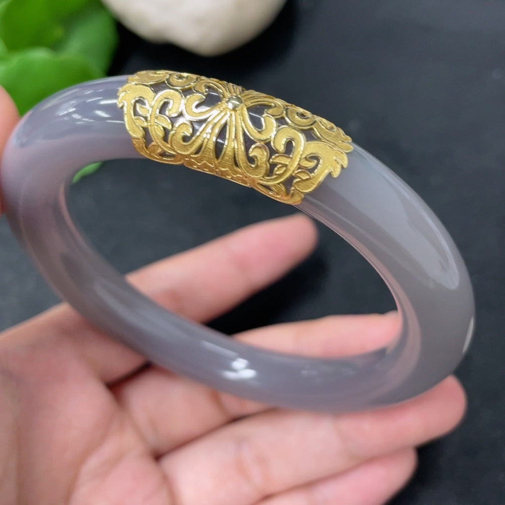 Round Hetian jade bangle with 18k gold accents, size 60.3, weighing approximately 73.5g, crafted by HKHQ.