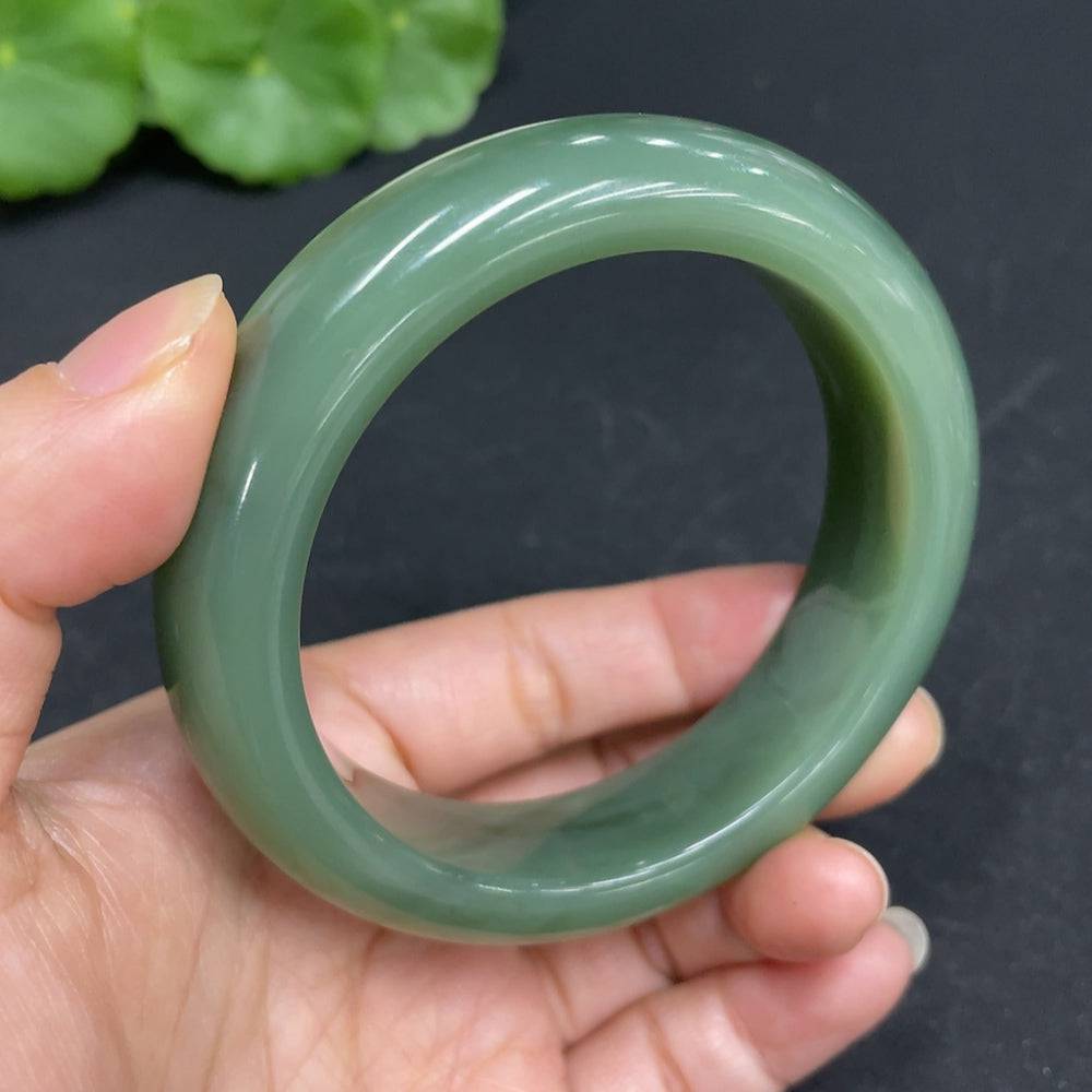Hetian jade round bracelet by HUILIU HQ, size 56, weighing approximately 78.8g, showcasing smooth, polished jade beads.