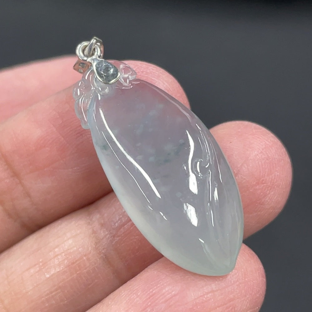 Jadeite Blessed Melon Pendant with 18k Gold Clasp, Total Weight Approx. 4g
